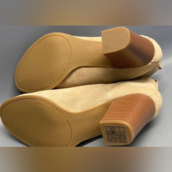 Michael Kors Evaline Pull-On Ankle Dress Booties Size 9.5M NIB MSRP $175 - Picture 6 of 9